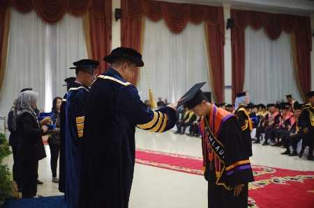 Wisuda Perdana Program RPL di IIB Darmajaya, 62 Lulusan Resmi Dikukuhkan Gelarnya Wisuda Perdana Program RPL di IIB Darmajaya, 62 Lulusan Resmi Dikukuhkan Gelarnya