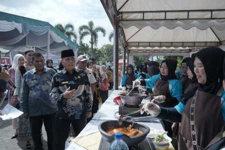 Bupati Surya Buka Lomba Kuliner Khas Asahan Bupati Surya Buka Lomba Kuliner Khas Asahan