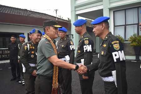 Kunjungi Denpom II/3, Danrem 043/Gatam Harapkan Anggota Jaga dan Tingkatkan Profesionalisme Kunjungi Denpom II/3, Danrem 043/Gatam Harapkan Anggota Jaga dan Tingkatkan Profesionalisme