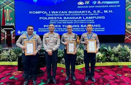 Satlantas Polresta Bandar Lampung Raih Penghargaan Bergengsi di Rakernis Lalu Lintas 2024 Satlantas Polresta Bandar Lampung Raih Penghargaan Bergengsi di Rakernis Lalu Lintas 2024