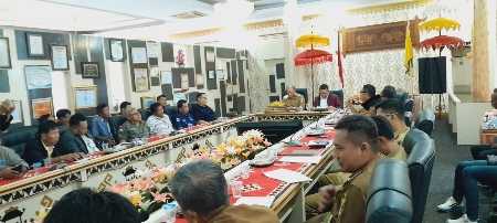 Audiensi Wartawan Dengan Pj Bupati Tanggamus, Penolakan Perbup Nomor 19, Ini Hasilnya Audiensi Wartawan Dengan Pj Bupati Tanggamus, Penolakan Perbup Nomor 19, Ini Hasilnya