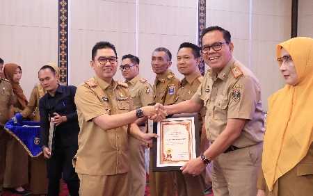 Pj. Sekdaprov Fredy Membuka Gelar Pengawasan Daerah Provinsi Lampung Tahun 2024 Pj. Sekdaprov Fredy Membuka Gelar Pengawasan Daerah Provinsi Lampung Tahun 2024