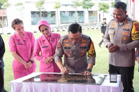 Mal Pelayanan Kepolisian Pertama Polda Lampung Hadir di Mapolres Tulang Bawang Mal Pelayanan Kepolisian Pertama Polda Lampung Hadir di Mapolres Tulang Bawang