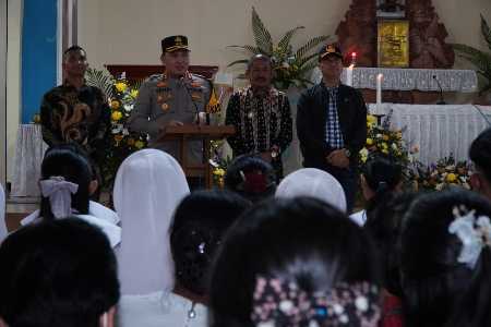 Pastikan Keamanan Malam Natal, Pemda Tubaba Tinjau Sejumlah Gereja Pastikan Keamanan Malam Natal, Pemda Tubaba Tinjau Sejumlah Gereja