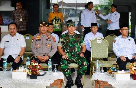 Kasrem 043/Gatam Hadiri Upacara Peringatan Hari Amal Bhakti Kemenag RI Ke-79 Tahun 2025 Kasrem 043/Gatam Hadiri Upacara Peringatan Hari Amal Bhakti Kemenag RI Ke-79 Tahun 2025