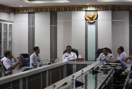 Pj.Bupati Drs. Nukman Ikuti Rapat Penyelesaian Penataan Tenaga Non ASN dengan Kemendagri RI Pj.Bupati Drs. Nukman Ikuti Rapat Penyelesaian Penataan Tenaga Non ASN dengan Kemendagri RI