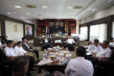 Pj. Gubernur Samsudin Terima Kunjungan Komite Advokasi Daerah Anti Korupsi Lampung Pj. Gubernur Samsudin Terima Kunjungan Komite Advokasi Daerah Anti Korupsi Lampung