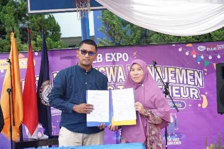 FEB IIB Darmajaya Tingkatkan Kualitas Lulusan melalui Kerjasama Strategis dengan Industri FEB IIB Darmajaya Tingkatkan Kualitas Lulusan melalui Kerjasama Strategis dengan Industri