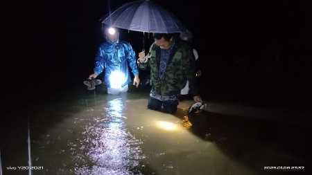 Tanggul Way Laay Jebol Rendam Puluhan Rumah Tanggul Way Laay Jebol Rendam Puluhan Rumah