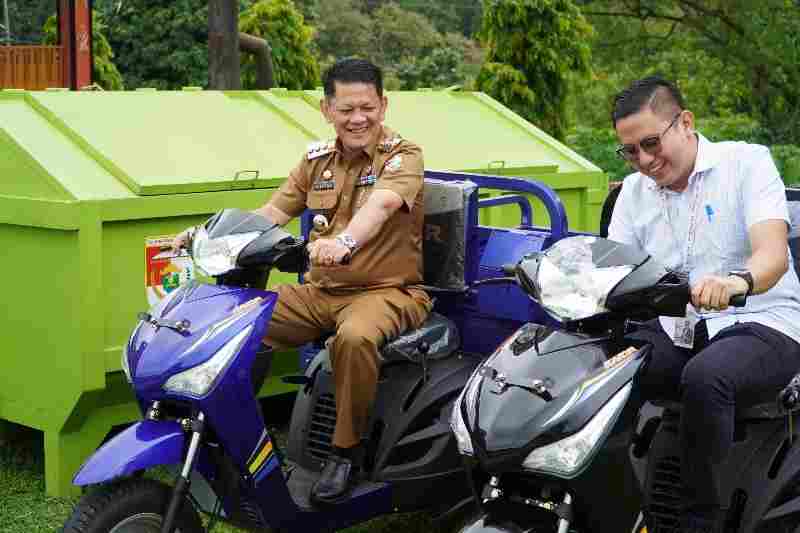 Firsada Sambut Program CSR Bank Lampung: Penyerahan Bentor & Kontainer Sampah untuk Lingkungan Lebih Bersih Firsada Sambut Program CSR Bank Lampung: Penyerahan Bentor & Kontainer Sampah untuk Lingkungan Lebih Bersih