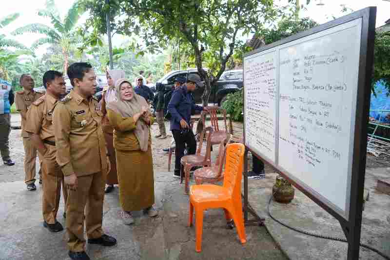 Deputi III BNPB & Pj Bupati Pringsewu Tinjau Lokasi Terdampak Banjir Deputi III BNPB & Pj Bupati Pringsewu Tinjau Lokasi Terdampak Banjir
