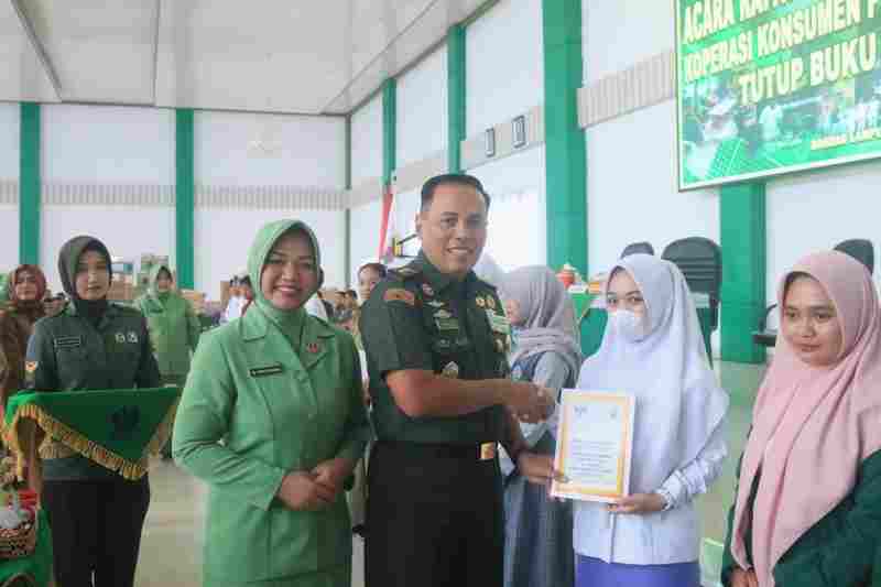 Kasrem 043/Gatam Buka Secara Resmi RAT Ke-49 Koperasi Konsumen Primer Kartika Gatam Tutup Buku 2024 Kasrem 043/Gatam Buka Secara Resmi RAT Ke-49 Koperasi Konsumen Primer Kartika Gatam Tutup Buku 2024