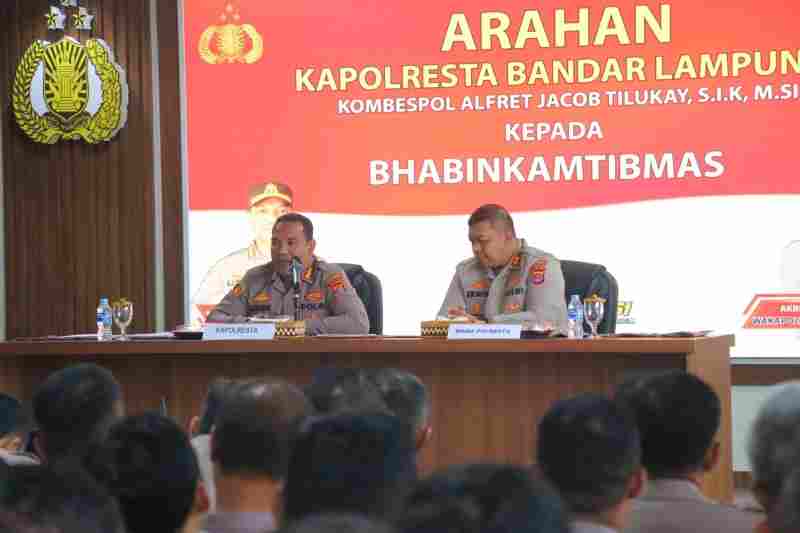 Kapolresta Bandar Lampung Kumpulkan Bhabinkamtibmas, Dorong Menjadi Problem Solver di Masyarakat Kapolresta Bandar Lampung Kumpulkan Bhabinkamtibmas, Dorong Menjadi Problem Solver di Masyarakat