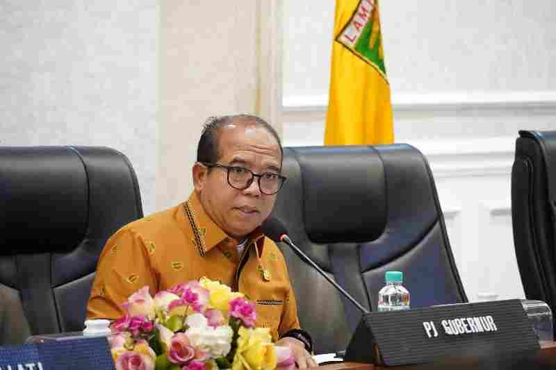 Pj Gubernur Lampung Gelar Rakor Pengawasan dan Ketahanan Pangan Tahun 2025 Pj Gubernur Lampung Gelar Rakor Pengawasan dan Ketahanan Pangan Tahun 2025