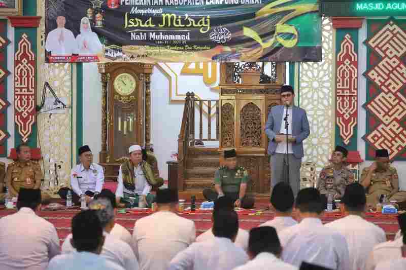Pj. Bupati Nukman : Isra Mi’raj Momentum Meningkatkan Ibadah Pj. Bupati Nukman : Isra Mi’raj Momentum Meningkatkan Ibadah