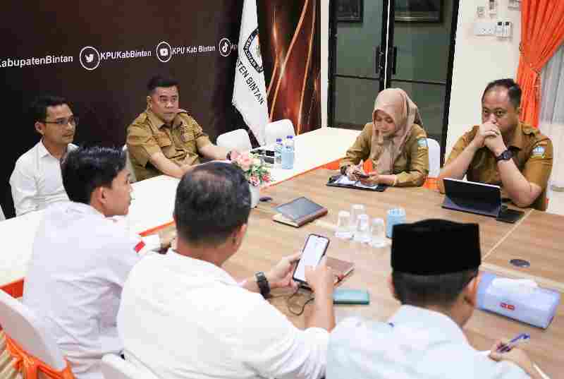 Sekda Bintan Kunjungi KPU Bintan, Koordinasi Tahapan Hasil Pilkada Serentak 2024 Sekda Bintan Kunjungi KPU Bintan, Koordinasi Tahapan Hasil Pilkada Serentak 2024