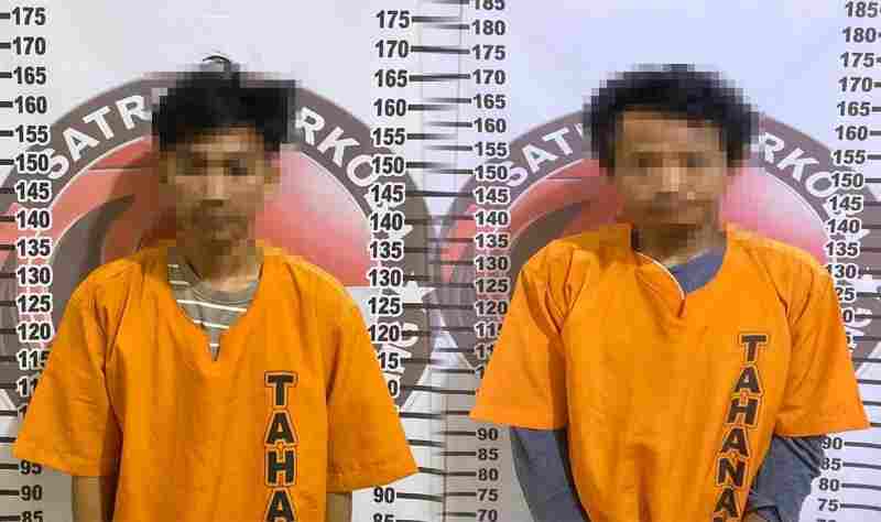 Dua Warga Yukum Jaya Ditangkap Satuan Reserse Tuba di Menggala Selatan Dua Warga Yukum Jaya Ditangkap Satuan Reserse Tuba di Menggala Selatan