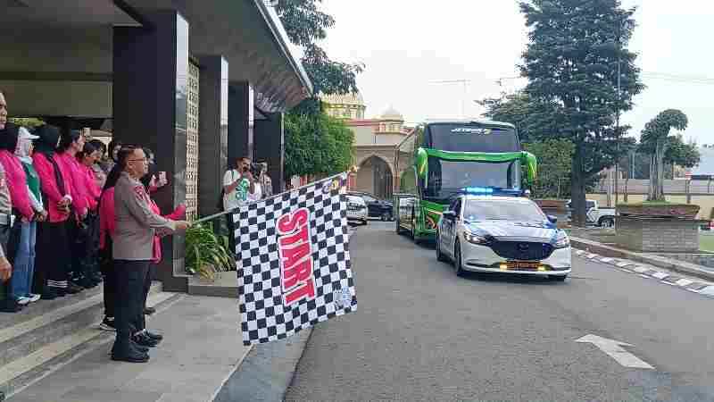 Kapolda Lampung Lepas Peserta Tour of Kemala 2025: Semangat Sportivitas Menuju Yogyakarta Kapolda Lampung Lepas Peserta Tour of Kemala 2025: Semangat Sportivitas Menuju Yogyakarta
