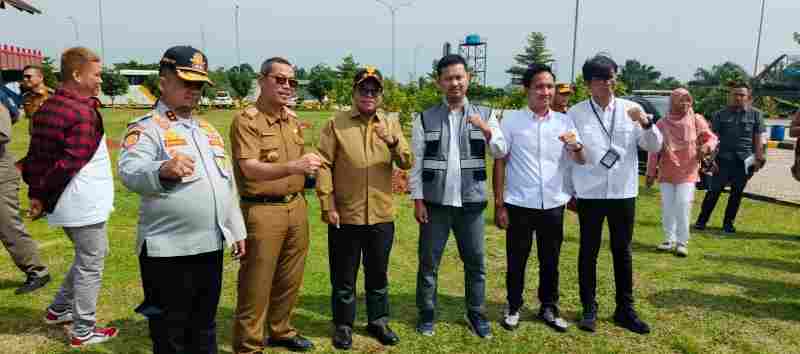 Pj Gubernur Lampung Bersama Tol BTB Lakukan Penghijauan di Rest Area 49B Pj Gubernur Lampung Bersama Tol BTB Lakukan Penghijauan di Rest Area 49B
