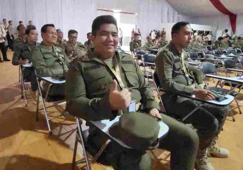 Retret Dimulai, Bupati Roby dan Kepala Daerah Lainnya Tiba di Akmil Magelang Retret Dimulai, Bupati Roby dan Kepala Daerah Lainnya Tiba di Akmil Magelang