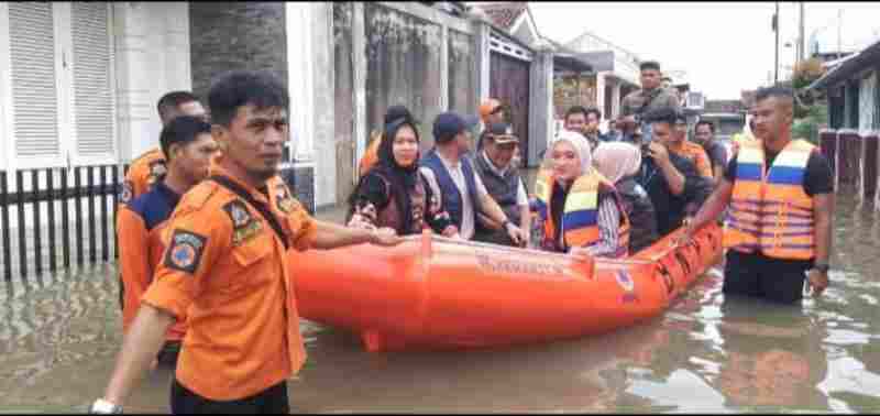 Curah Hujan Ekstrem Sebabkan Banjir di Lampung, Pemprov Tingkatkan Status Tanggap Darurat Curah Hujan Ekstrem Sebabkan Banjir di Lampung, Pemprov Tingkatkan Status Tanggap Darurat