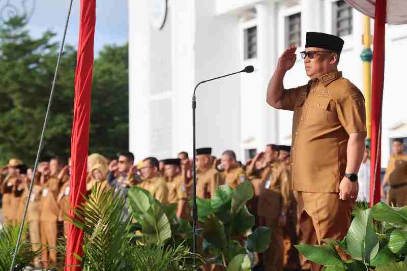 Perdana Pimpin Apel, Wagub Nyanyang Tegaskan Komitmen Realisasi Program Prioritas Perdana Pimpin Apel, Wagub Nyanyang Tegaskan Komitmen Realisasi Program Prioritas