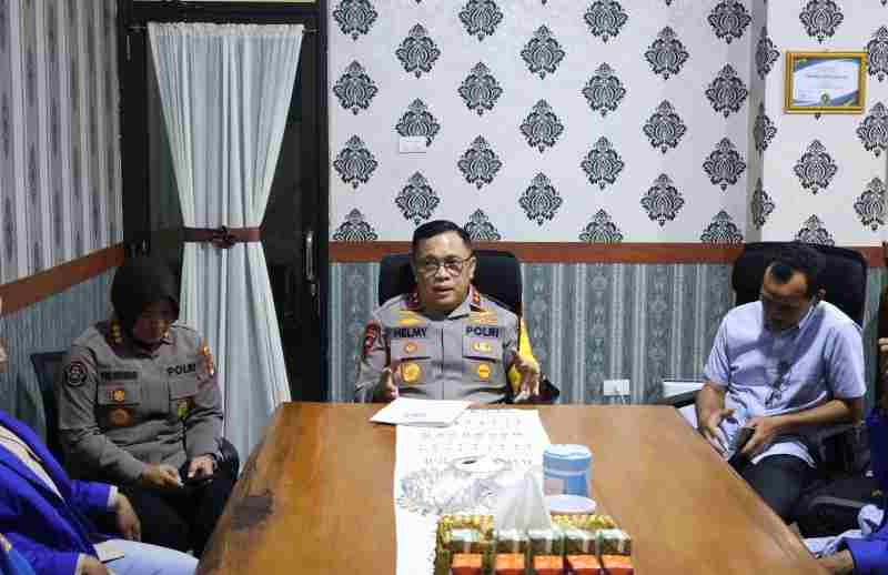 Kapolda Lampung Terima Audiensi Pengurus PMII, Perkuat Sinergitas Polri dan Mahasiswa Kapolda Lampung Terima Audiensi Pengurus PMII, Perkuat Sinergitas Polri dan Mahasiswa