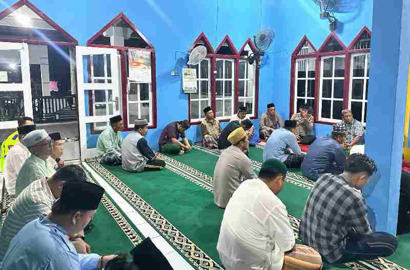Kapolres Kaur Laksanakan Subuh Keliling Kapolres Kaur Laksanakan Subuh Keliling