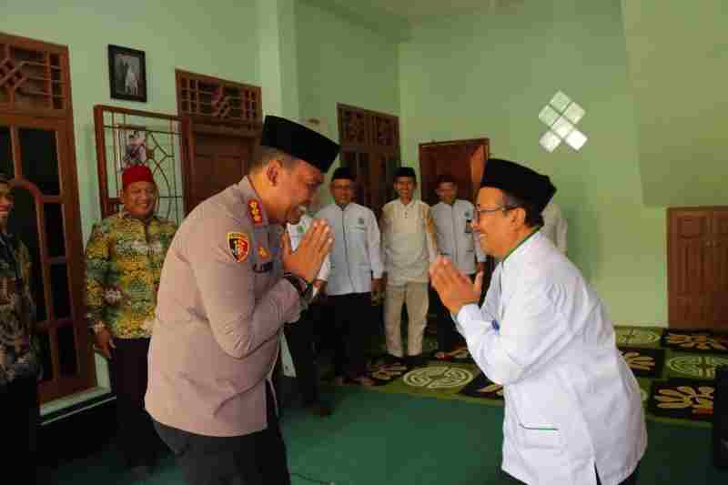 Sambangi MUI, Kapolresta Bandar Lampung Ajak Bersinergi Jaga Kamtibmas Sambangi MUI, Kapolresta Bandar Lampung Ajak Bersinergi Jaga Kamtibmas