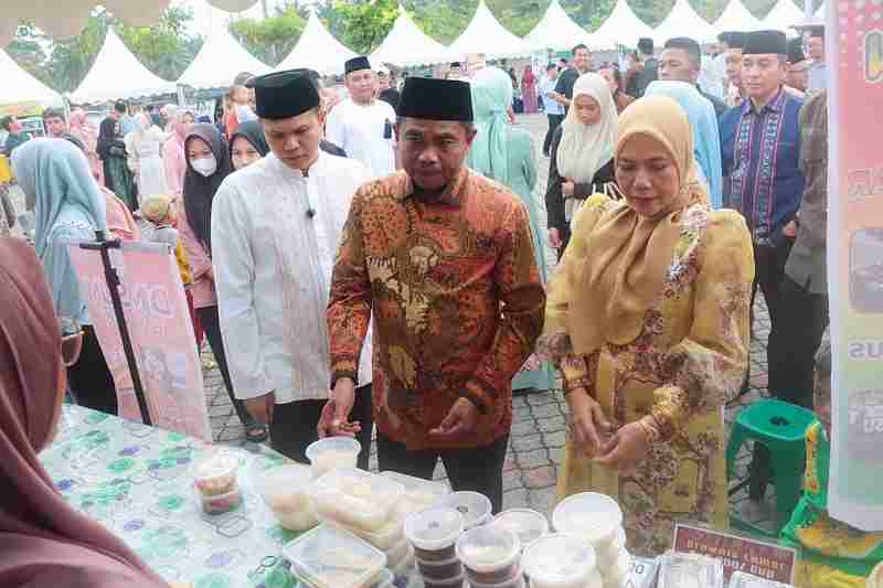 Bupati Buka Bazar Ramadan Sergai Dukung UMKM, Semarakkan Bulan Suci Bupati Buka Bazar Ramadan Sergai Dukung UMKM, Semarakkan Bulan Suci