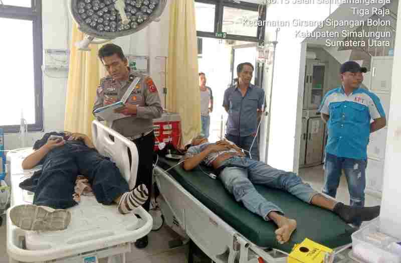 Reaksi Cepat Piket Poslantas Parapat Olah TKP Tabrakan di Kelurahan Girsang Reaksi Cepat Piket Poslantas Parapat Olah TKP Tabrakan di Kelurahan Girsang