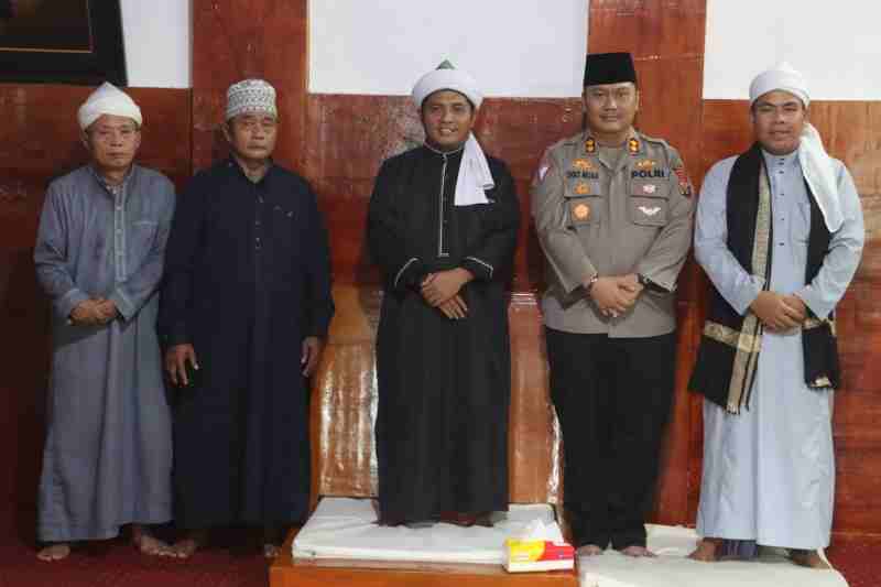 Kapolres Simalungun Gelar Bakti Sosial dan Silaturahmi Dengan Tokoh Agama Kapolres Simalungun Gelar Bakti Sosial dan Silaturahmi Dengan Tokoh Agama