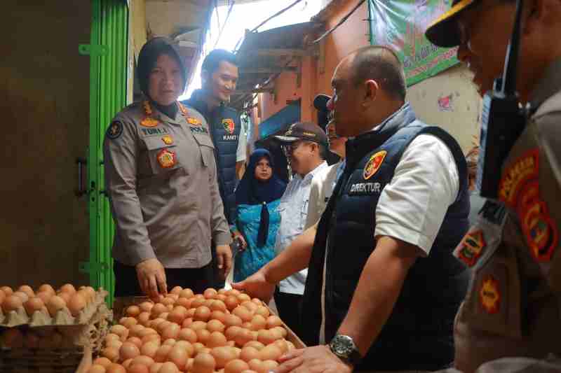 Sidak 5 Pasar, Polda Lampung Pastikan Stok Ketersediaan dan Harga Stabil Sidak 5 Pasar, Polda Lampung Pastikan Stok Ketersediaan dan Harga Stabil