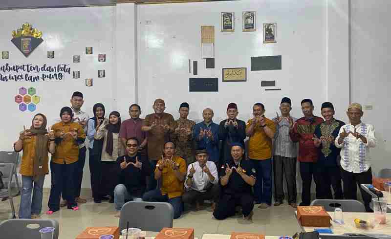 Gelar Buka Puasa, IWO Lampung Bahas Profesionalitas dan Kesejahteraan Wartawan Gelar Buka Puasa, IWO Lampung Bahas Profesionalitas dan Kesejahteraan Wartawan