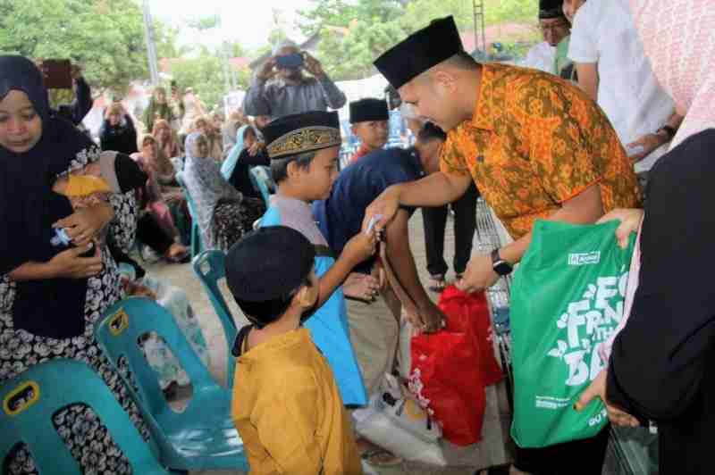 Wabup Sergai Ajak Masyarakat Peduli Anak Yatim Wabup Sergai Ajak Masyarakat Peduli Anak Yatim