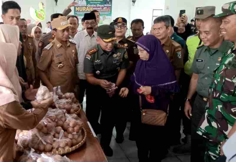 Pemkab Pringsewu & Kodim 0424 Gelar GPM Bersubsidi & Bazar Ramadan TNI Pemkab Pringsewu & Kodim 0424 Gelar GPM Bersubsidi & Bazar Ramadan TNI