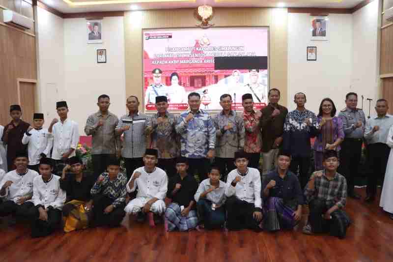 Temu Pisah Kapolres Simalungun di Balei Harungguan Djabanten Damanik Temu Pisah Kapolres Simalungun di Balei Harungguan Djabanten Damanik