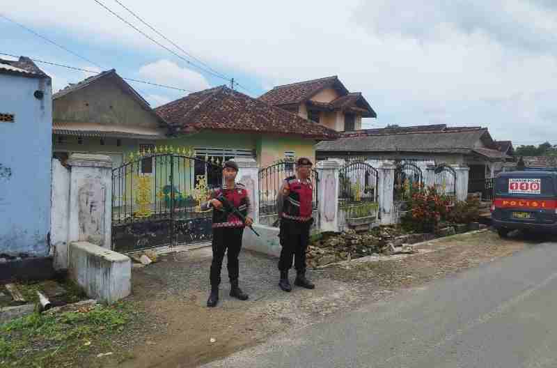 Polres Tulang Bawang Gelar Patroli Rumah Kosong Polres Tulang Bawang Gelar Patroli Rumah Kosong