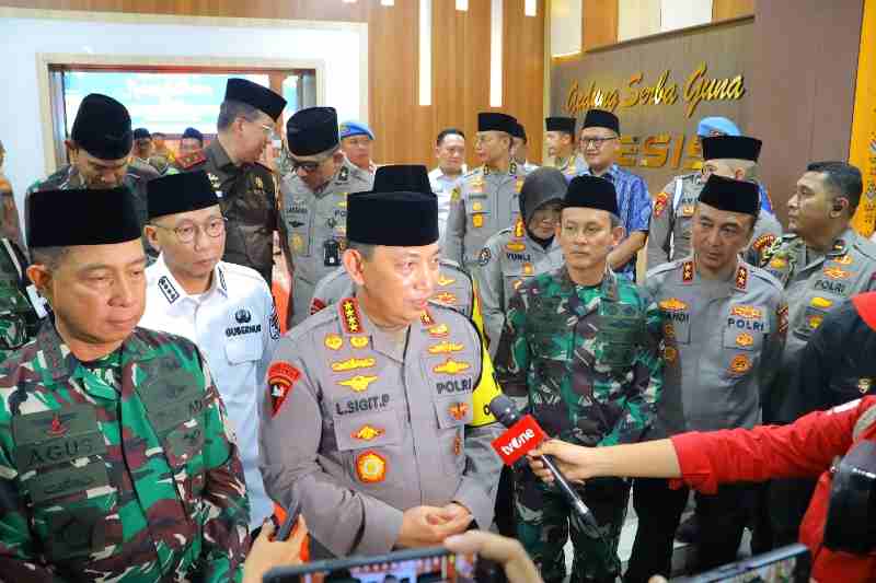 Perkuat Silaturahmi, Kapolri-Panglima TNI Hadiri Safari Ramadhan di Polda Lampung Perkuat Silaturahmi, Kapolri-Panglima TNI Hadiri Safari Ramadhan di Polda Lampung
