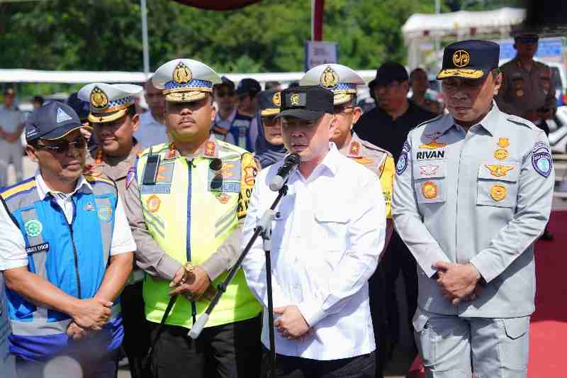 Menhub Apresiasi Kapolri dan Kakorlantas Atas Baiknya Penanganan Arus Mudik Menhub Apresiasi Kapolri dan Kakorlantas Atas Baiknya Penanganan Arus Mudik