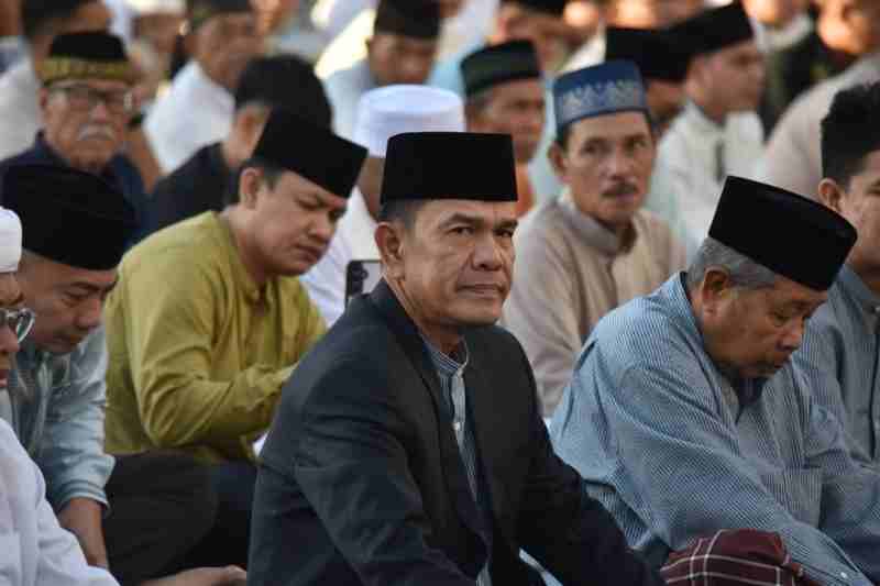 Danrem 043/Gatam Shalat Idul Fitri 1446 H/2025 M Bersama Masyarakat Bandar Lampung Danrem 043/Gatam Shalat Idul Fitri 1446 H/2025 M Bersama Masyarakat Bandar Lampung