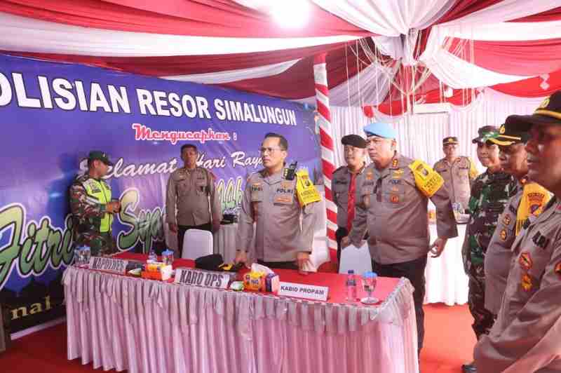 Karo Ops Polda Sumut Tinjau Kesiapan Pos Pengamanan Lebaran Di Parapat Karo Ops Polda Sumut Tinjau Kesiapan Pos Pengamanan Lebaran Di Parapat