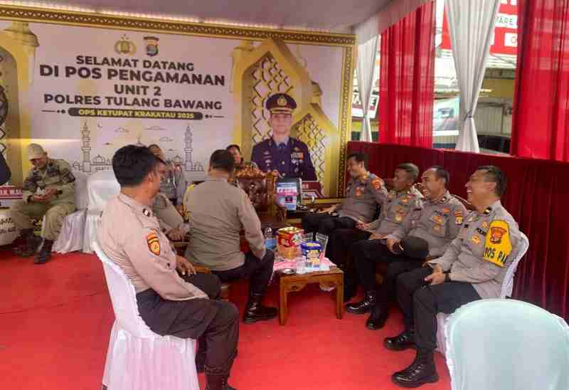 Kabag Ops Bersama PJU Polres Tuba Kunjungan di 3 Pos Operasi Ketupat Krakatau 2025 Kabag Ops Bersama PJU Polres Tuba Kunjungan di 3 Pos Operasi Ketupat Krakatau 2025