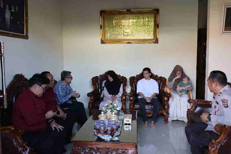 Polda Lampung Dukung Langkah Komnas HAM Telusuri Kasus Gugurnya 3 Polisi di Way Kanan Polda Lampung Dukung Langkah Komnas HAM Telusuri Kasus Gugurnya 3 Polisi di Way Kanan