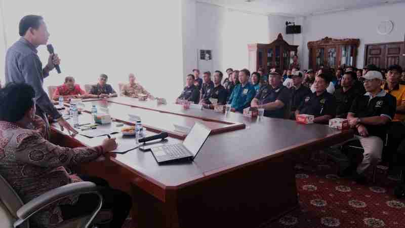 Bupati Kaur Gusril Pausi Ajak Pegiat Media Berkolaborasi Membangun Daerah Bupati Kaur Gusril Pausi Ajak Pegiat Media Berkolaborasi Membangun Daerah