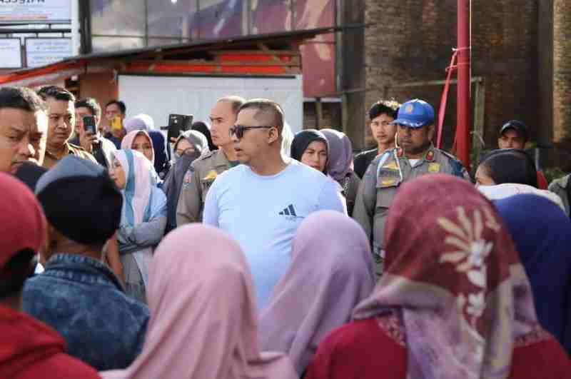 Tata Ulang Kawasan Pasar, Pemko Padang Panjang Pindahkan PKL yang Tempati Area Parkir Tata Ulang Kawasan Pasar, Pemko Padang Panjang Pindahkan PKL yang Tempati Area Parkir