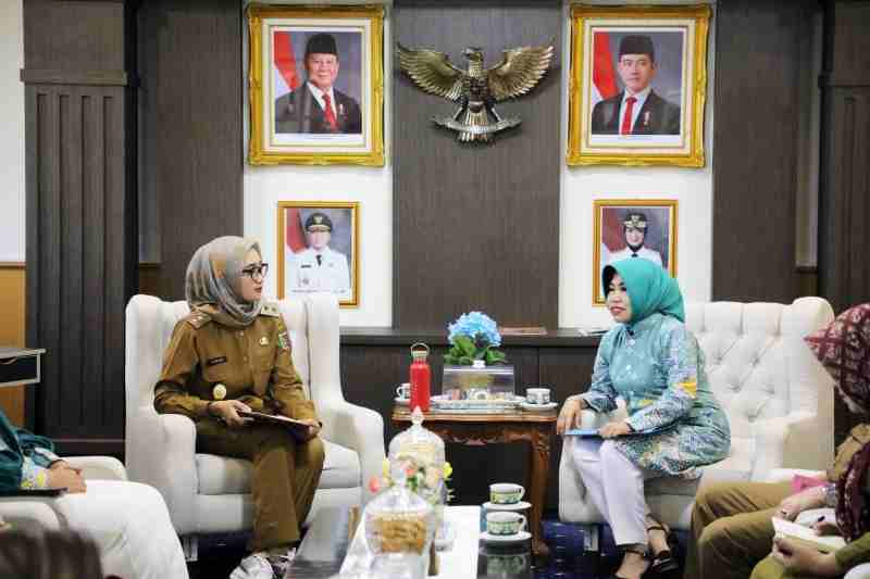 Wagub Jihan Nurlela Dorong Peran AKHI untuk Ikut Menciptakan Kelancaran Ibadah Jemaah Haji Lampung Wagub Jihan Nurlela Dorong Peran AKHI untuk Ikut Menciptakan Kelancaran Ibadah Jemaah Haji Lampung