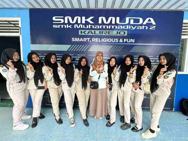 Siswa SMK Kalirejo Takjub Coba VR, Darmajaya Hadirkan Teknologi Imersif ke Sekolah Siswa SMK Kalirejo Takjub Coba VR, Darmajaya Hadirkan Teknologi Imersif ke Sekolah