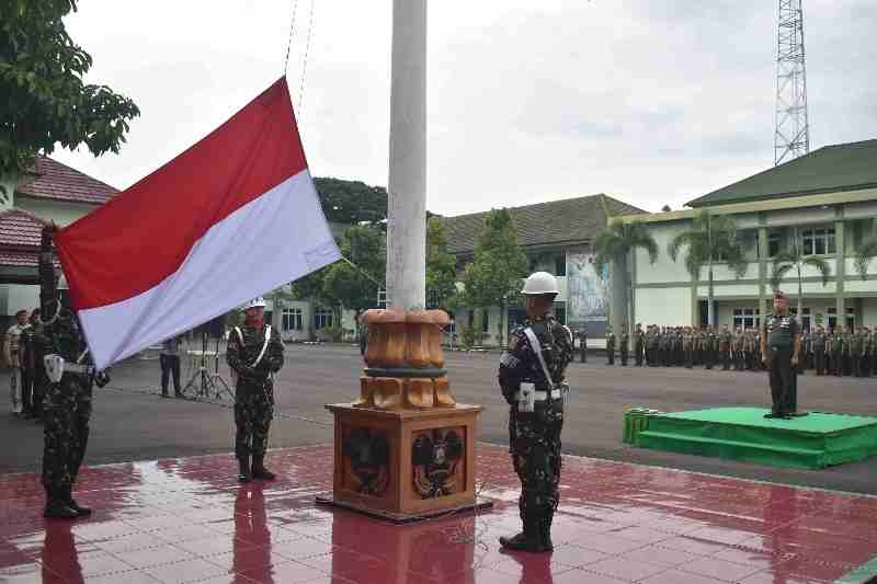 Korem 043/Gatam Gelar Upacara Bulanan Korem 043/Gatam Gelar Upacara Bulanan