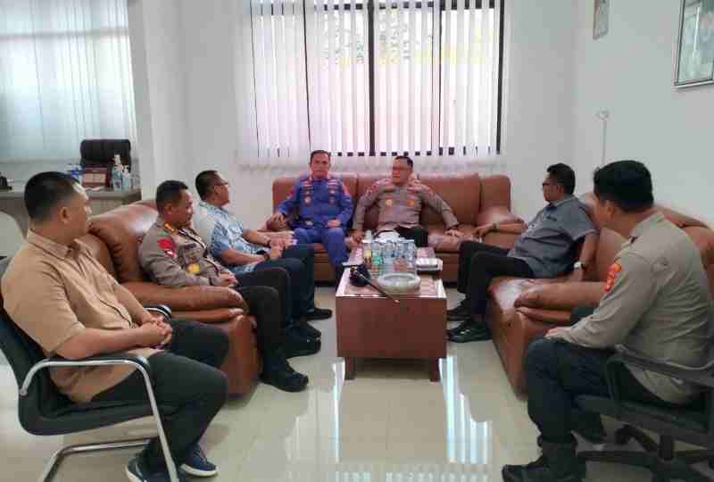 Kapolda Tinjau Kesiapan PSU Pesawaran, Dorong Koordinasi dan Pengamanan Ketat Hingga Kepulauan Kapolda Tinjau Kesiapan PSU Pesawaran, Dorong Koordinasi dan Pengamanan Ketat Hingga Kepulauan